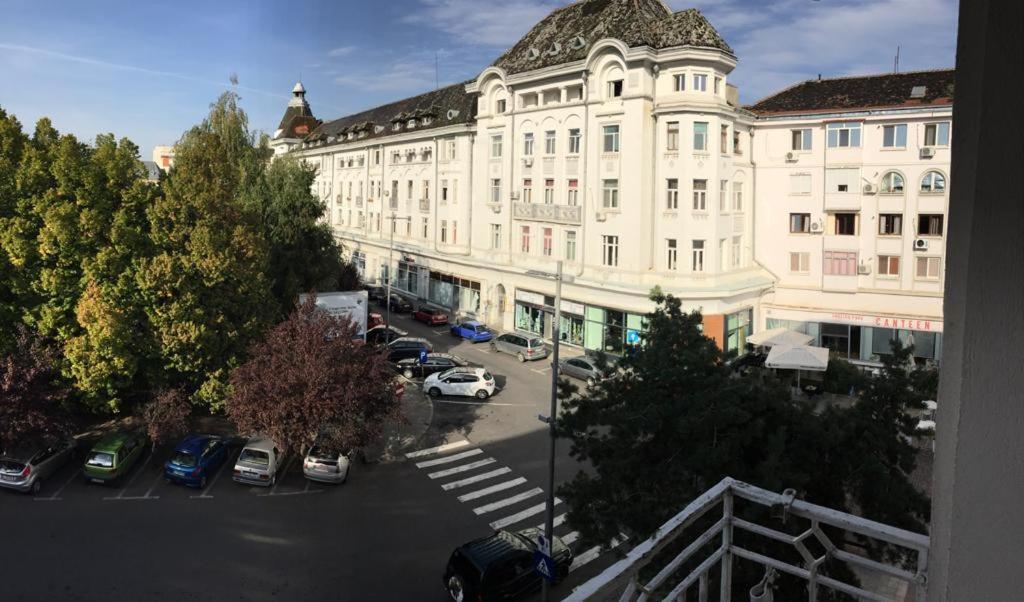 Old Town English Park Residence Κραϊόβα Εξωτερικό φωτογραφία