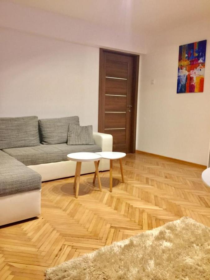 Old Town English Park Residence Κραϊόβα Εξωτερικό φωτογραφία